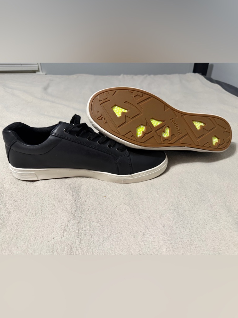 Men's Black Low-Top propét sneakers